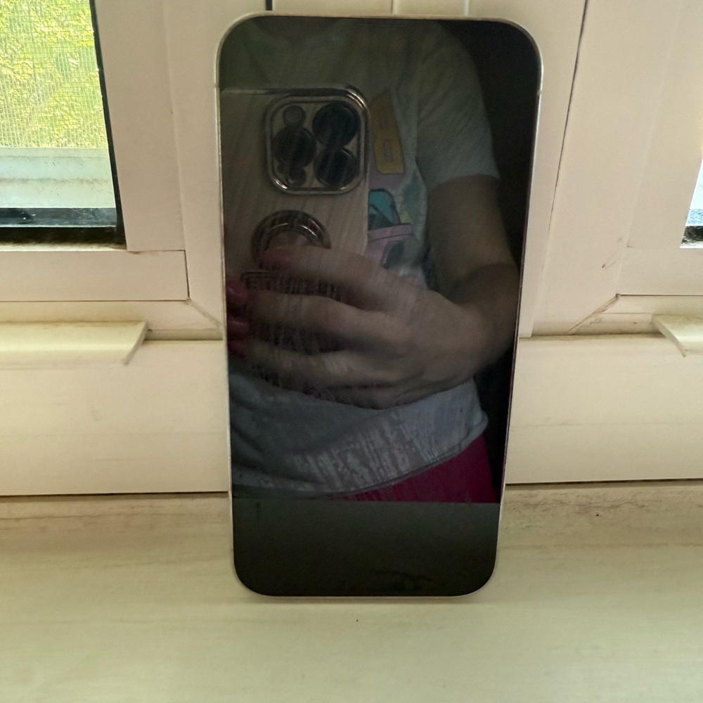 Apple iPhone 13 Pro in white